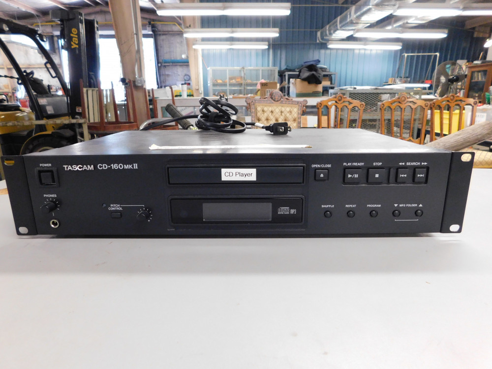 TASCAM CD-160 MKII CD Player - Swico Auctions
