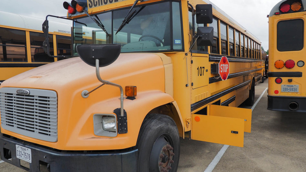 2006 Thomas bus; VIN: 4UZAAXCS97CX09442, Odometer 124824 - Swico