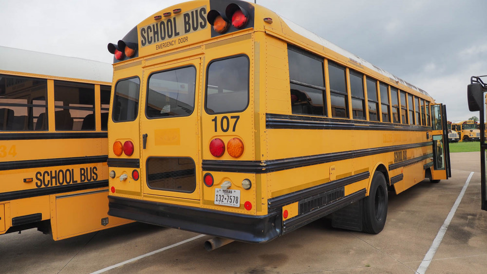 2006 Thomas bus; VIN: 4UZAAXCS97CX09442, Odometer 124824 - Swico