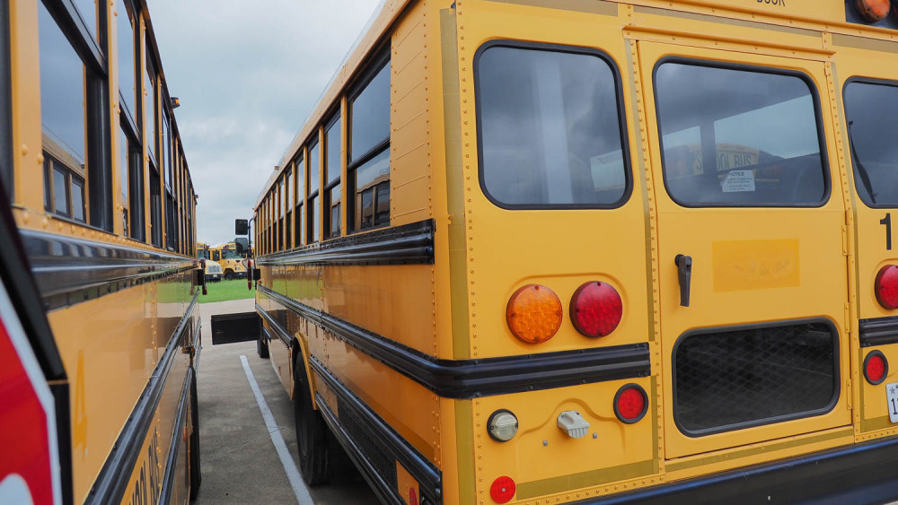 2006 Thomas bus; VIN: 4UZAAXCS97CX09442, Odometer 124824 - Swico