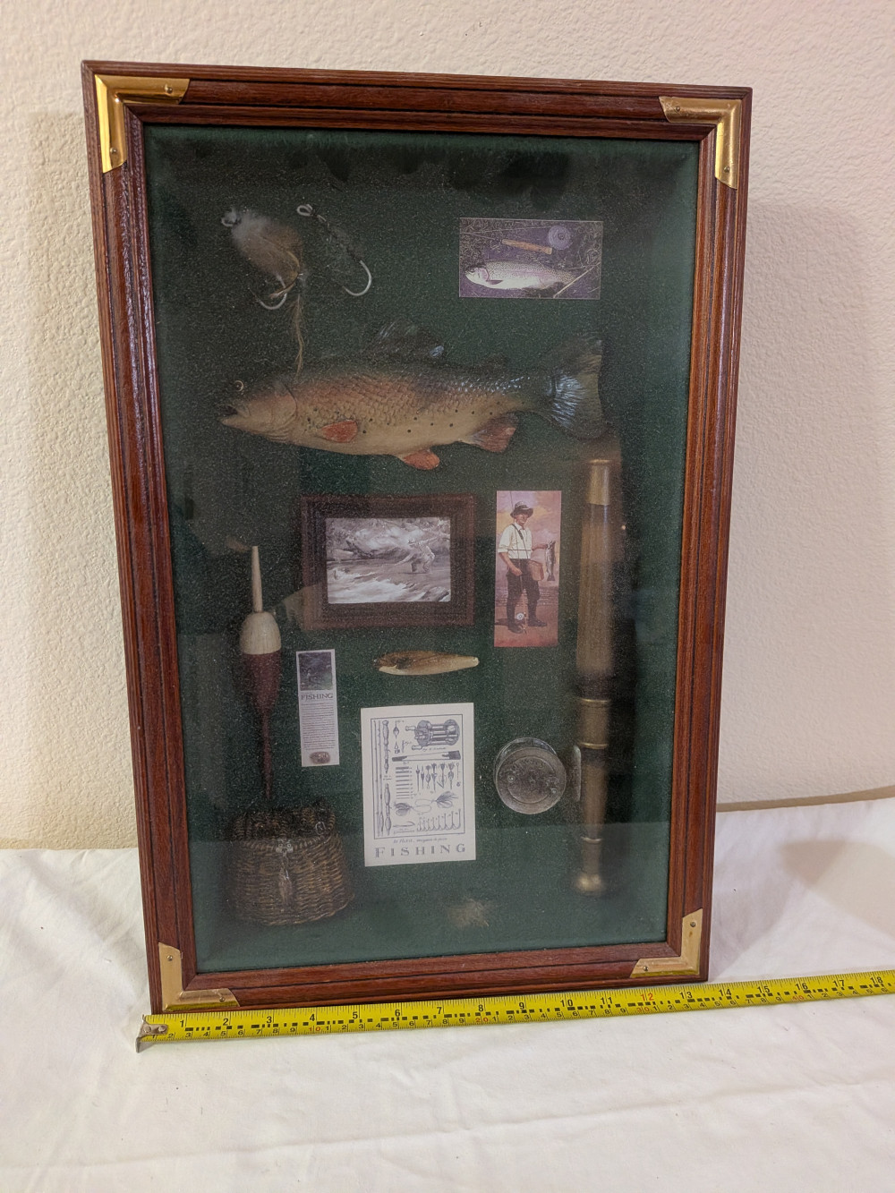 Shadow Fich Fishing & Angler Shadow Box Display with Fish, Lures & Tackle - Swico ...