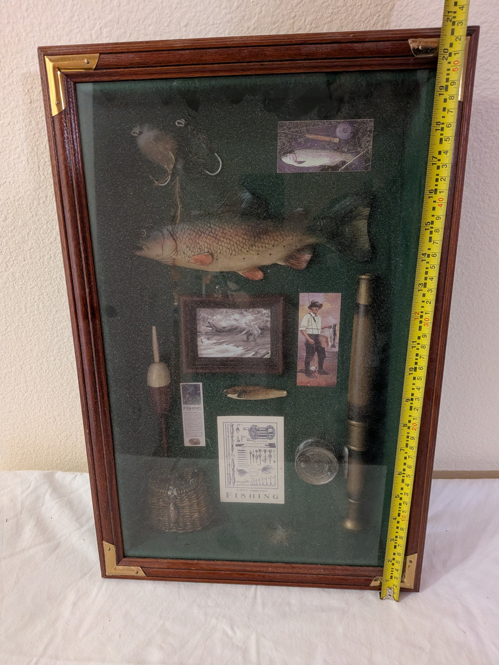 Shadow Fich Fishing & Angler Shadow Box Display with Fish, Lures & Tackle - Swico ...
